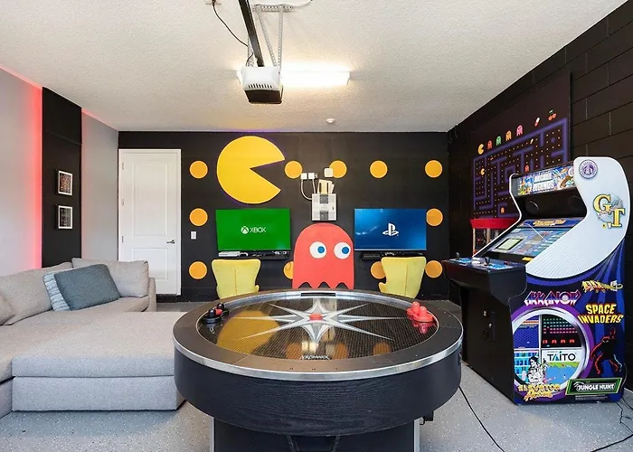 Homely 9 Bdrm Villa With Games Room At Encore